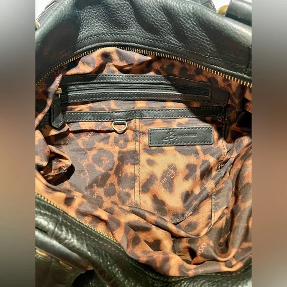 B. MAKOWSKY Large Black East/West Glove Leather Hobo Leopard Lining Bag
A93783 - Picture 15 of 17